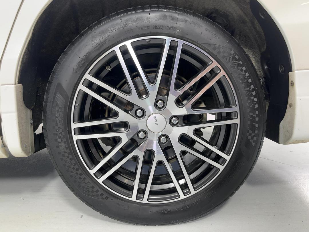 Photo '11' of Toyota Estima