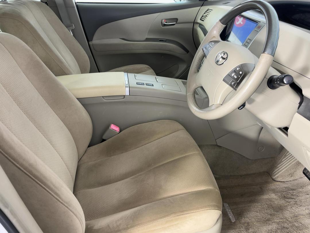 Photo '16' of Toyota Estima