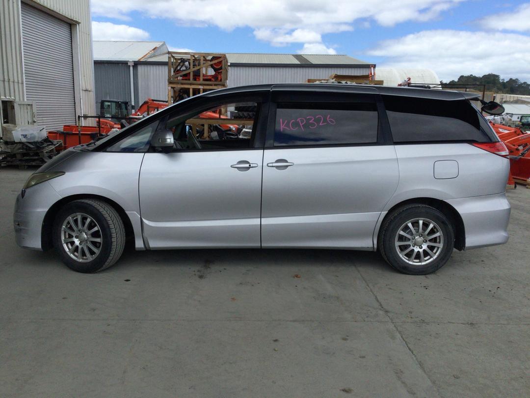 Photo '4' of Toyota Estima Photo '4' of Toyota Estima