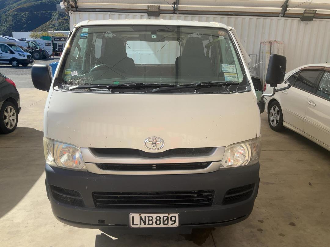 Photo '2' of Toyota Hiace