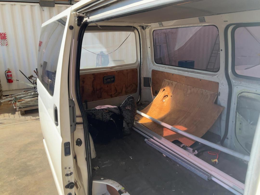 Photo '14' of Toyota Hiace