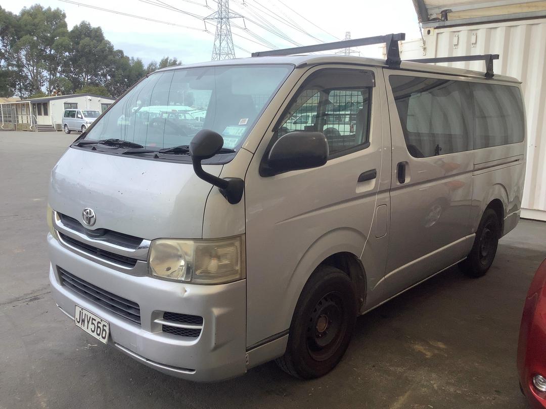 Photo '2' of Toyota Hiace