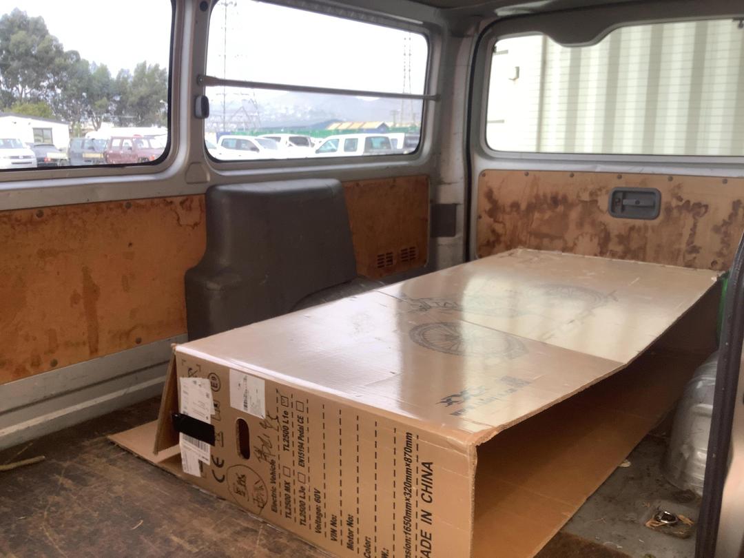 Photo '11' of Toyota Hiace