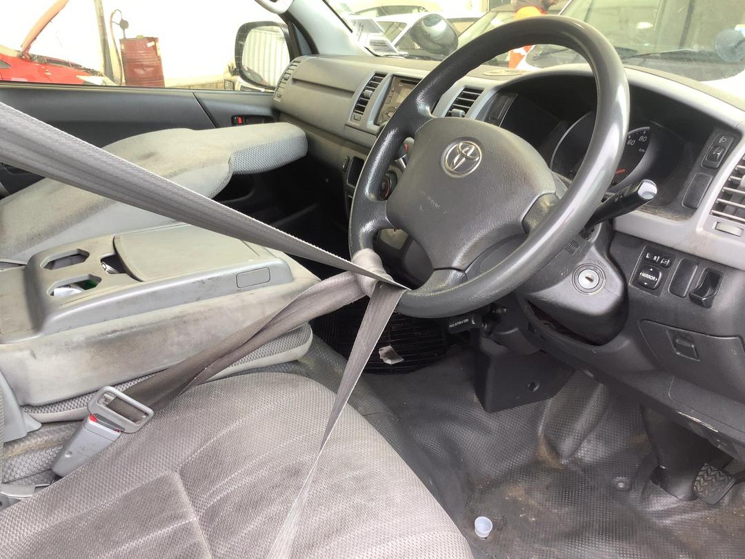 Photo '13' of Toyota Hiace