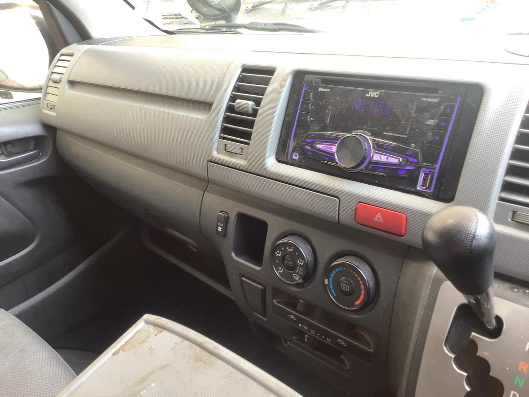 Photo '18' of Toyota Hiace