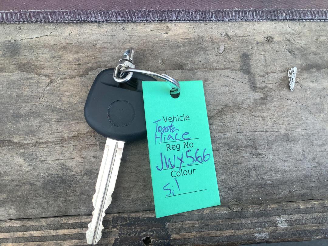 Photo '19' of Toyota Hiace