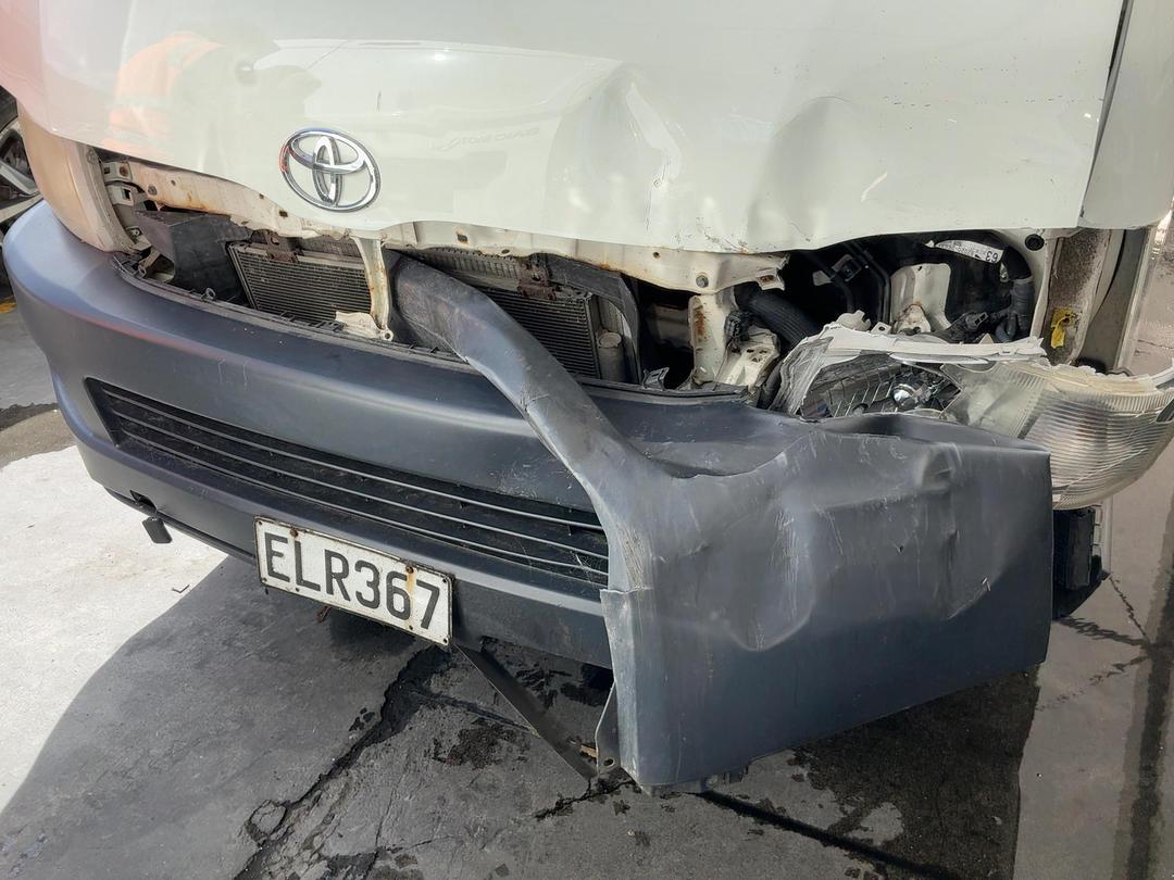 Photo '4' of Toyota Hiace T ZX Photo '4' of Toyota Hiace T ZX