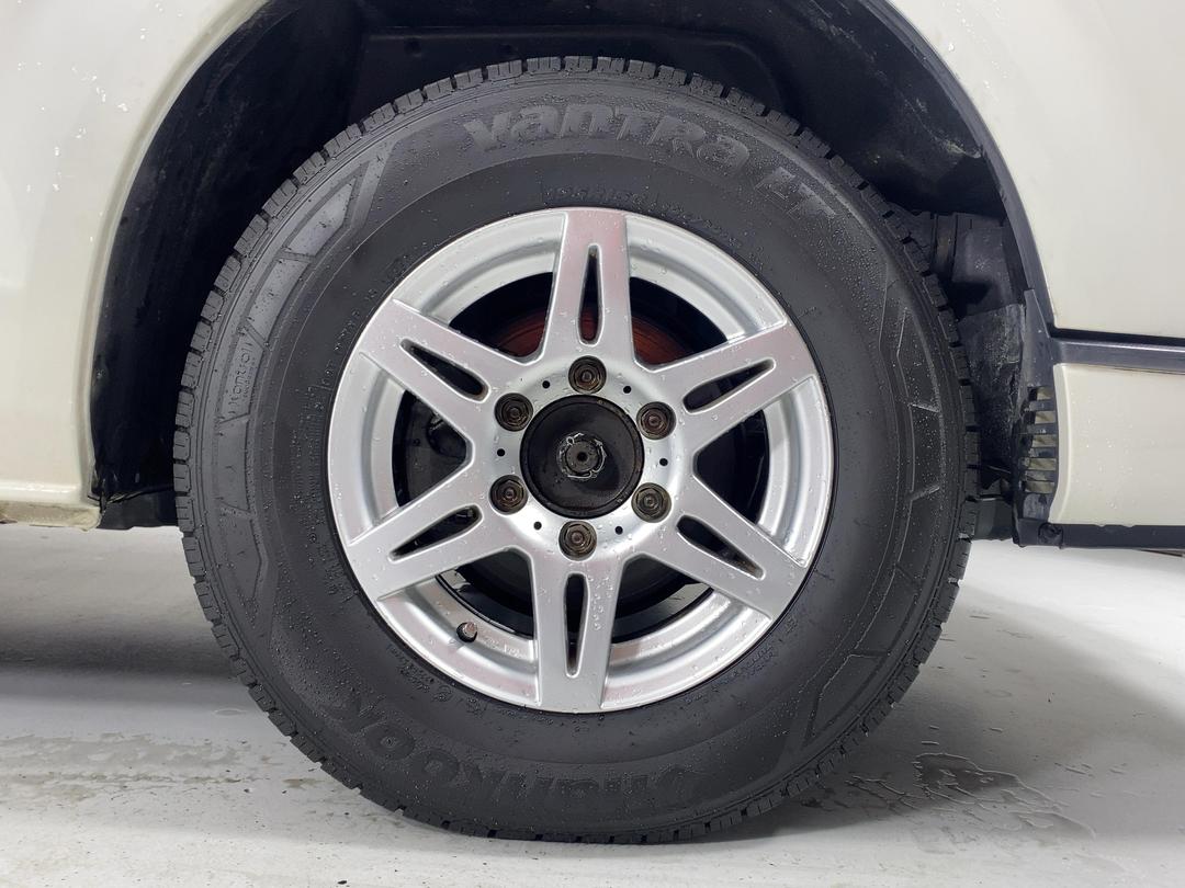 Photo '9' of Toyota Hiace