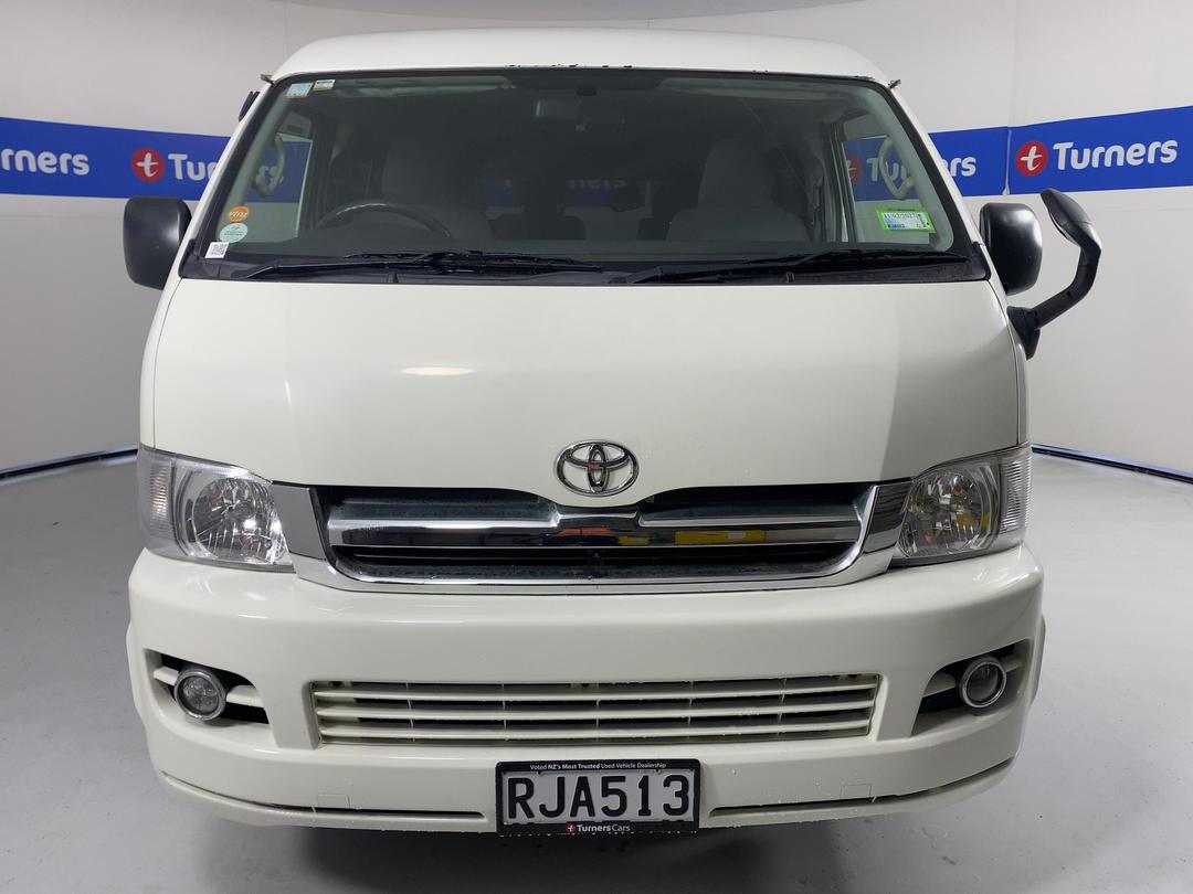 Photo '2' of Toyota Hiace