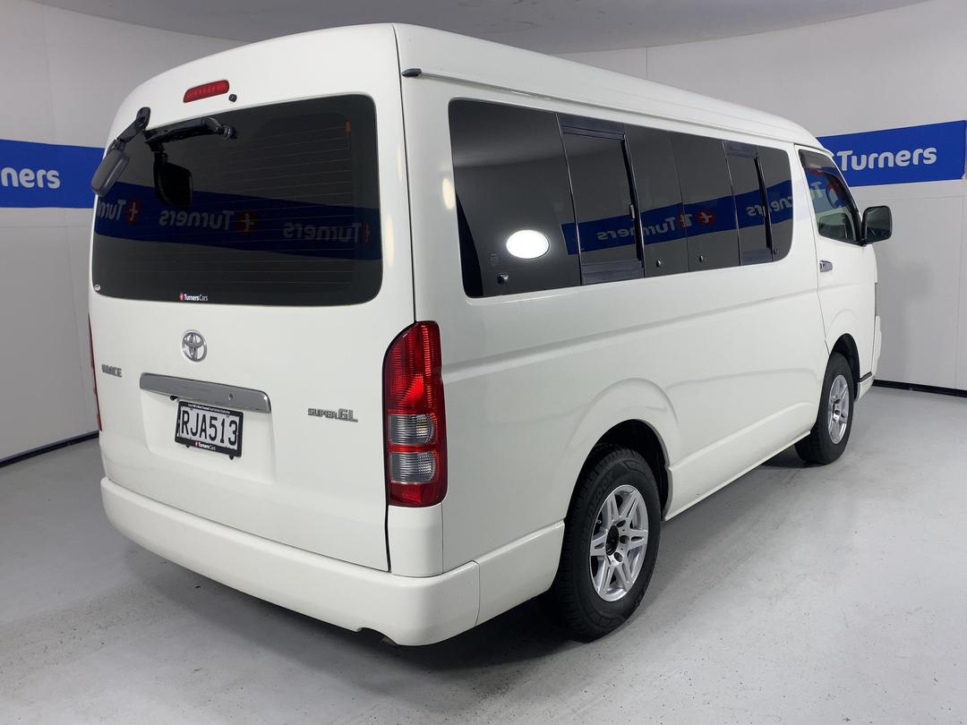 Photo '7' of Toyota Hiace