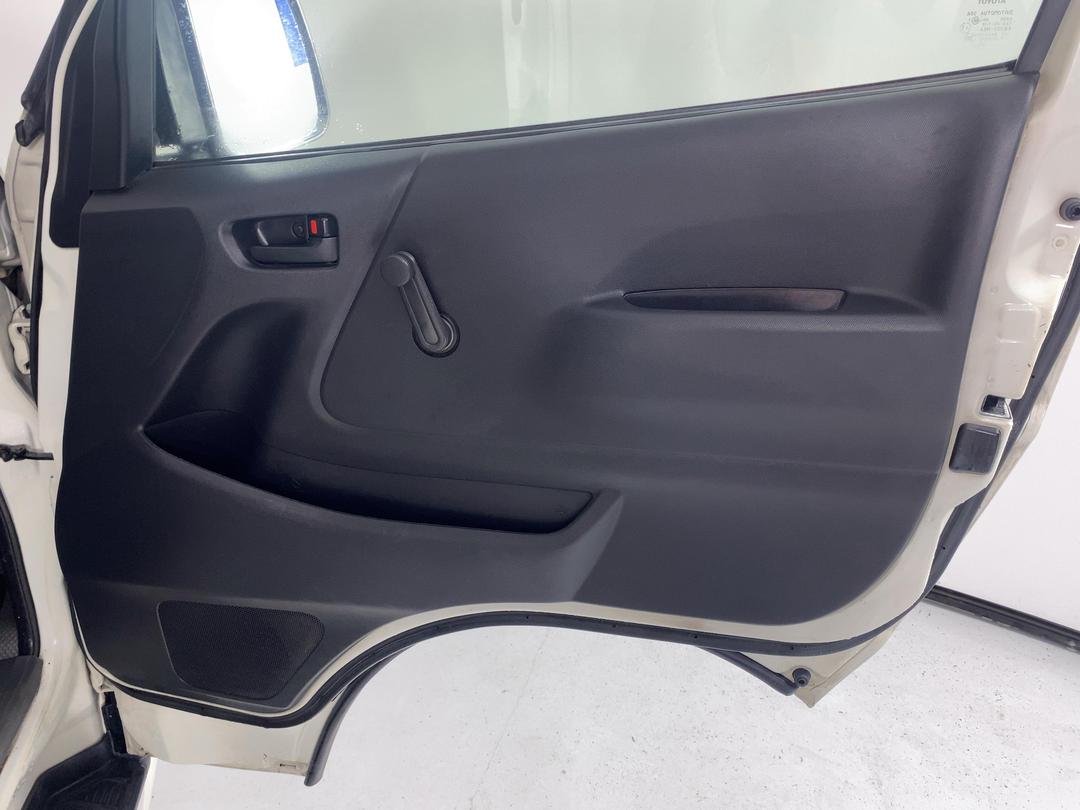 Photo '15' of Toyota Hiace