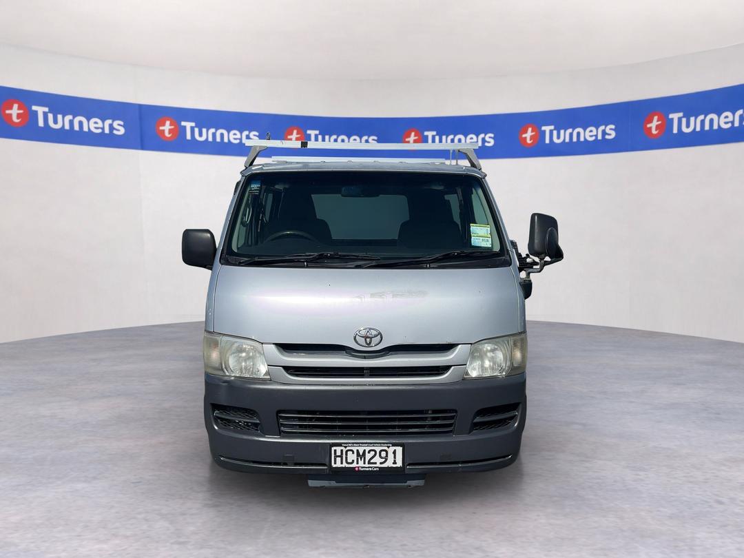 Photo '2' of Toyota Hiace
