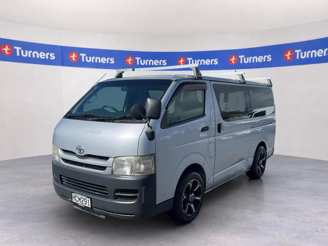 Photo '4' of Toyota Hiace
