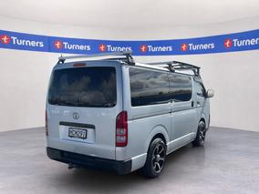 Photo '7' of Toyota Hiace