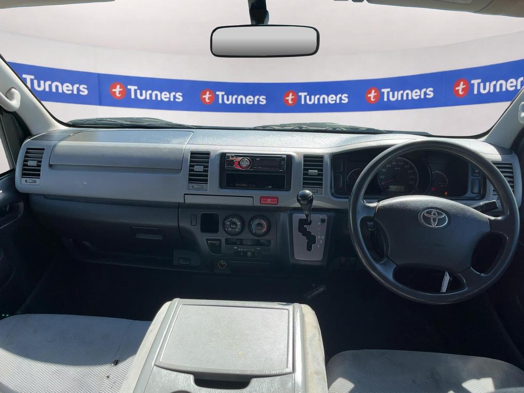 Photo '17' of Toyota Hiace