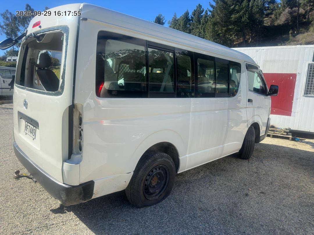 Photo '6' of Toyota Hiace Photo '6' of Toyota Hiace
