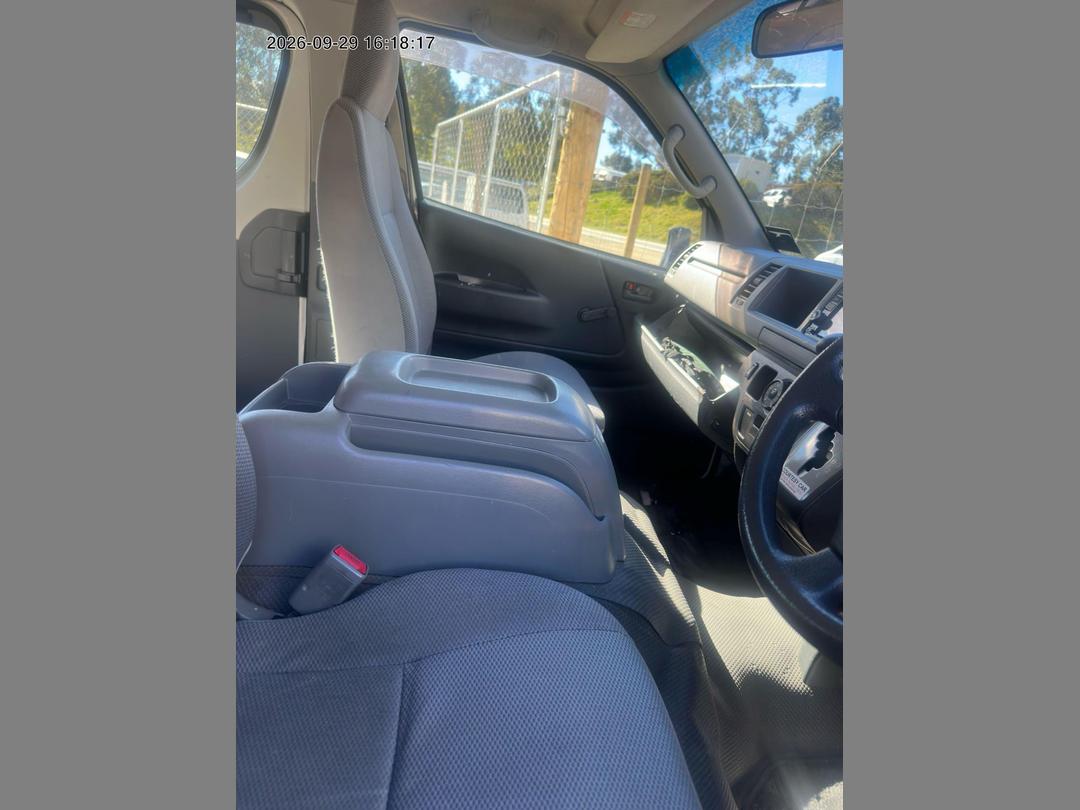 Photo '9' of Toyota Hiace Photo '9' of Toyota Hiace