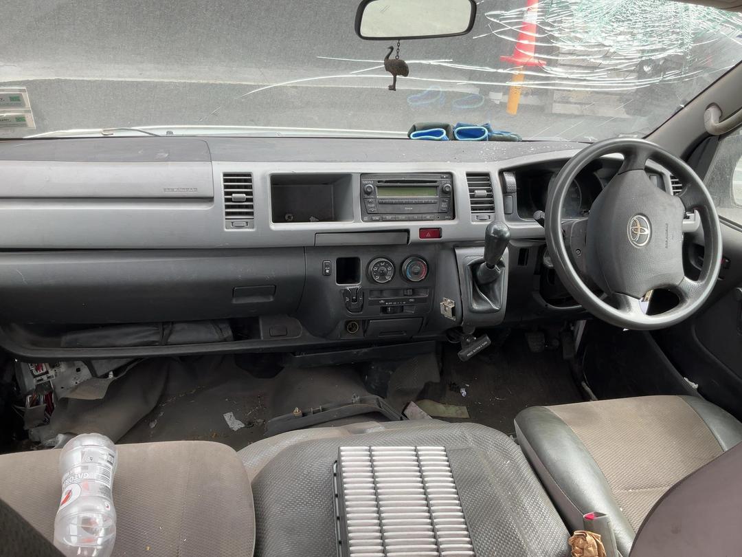 Photo '11' of Toyota Hiace T Photo '11' of Toyota Hiace T