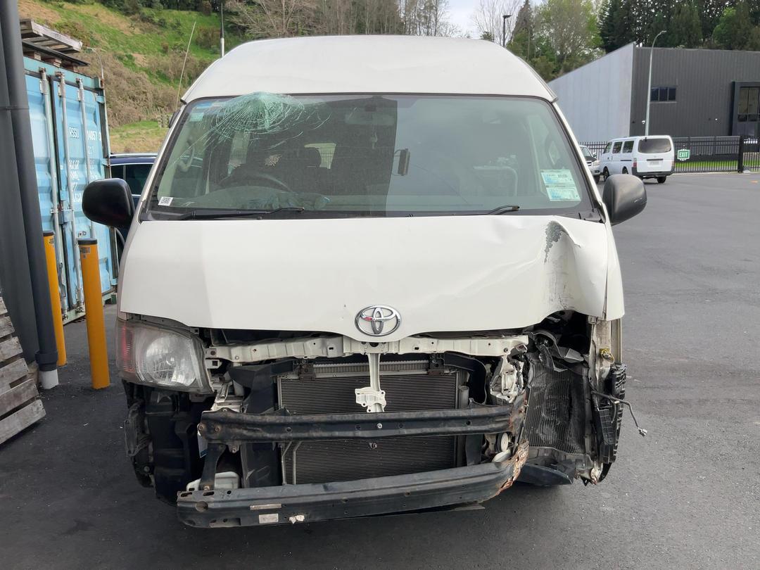 Photo '3' of Toyota Hiace T Photo '3' of Toyota Hiace T
