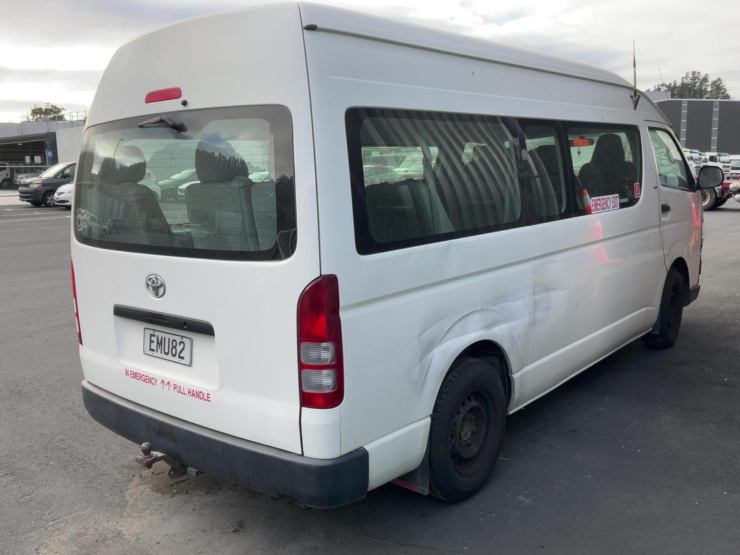 Photo '8' of Toyota Hiace T Photo '8' of Toyota Hiace T