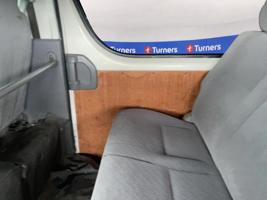 Photo '17' of Toyota Hiace Regius  ACE