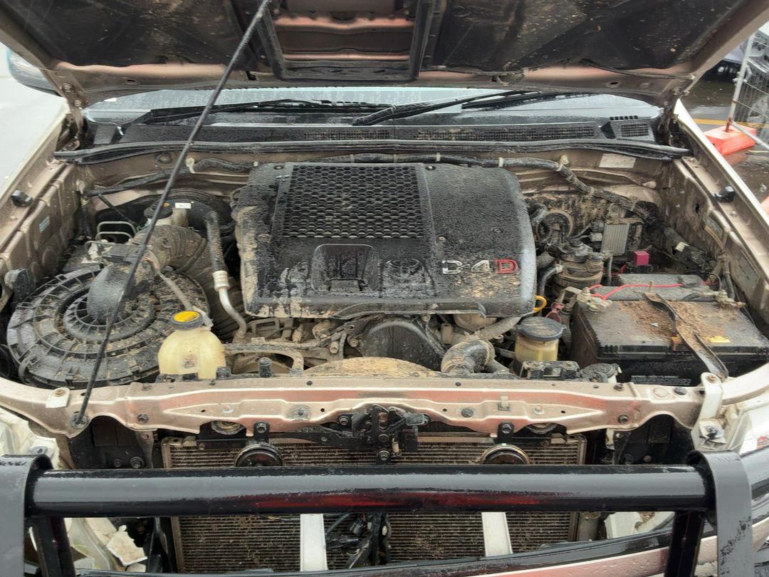 Photo '23' of Toyota Hilux TD SR5 DCU Photo '23' of Toyota Hilux TD SR5 DCU