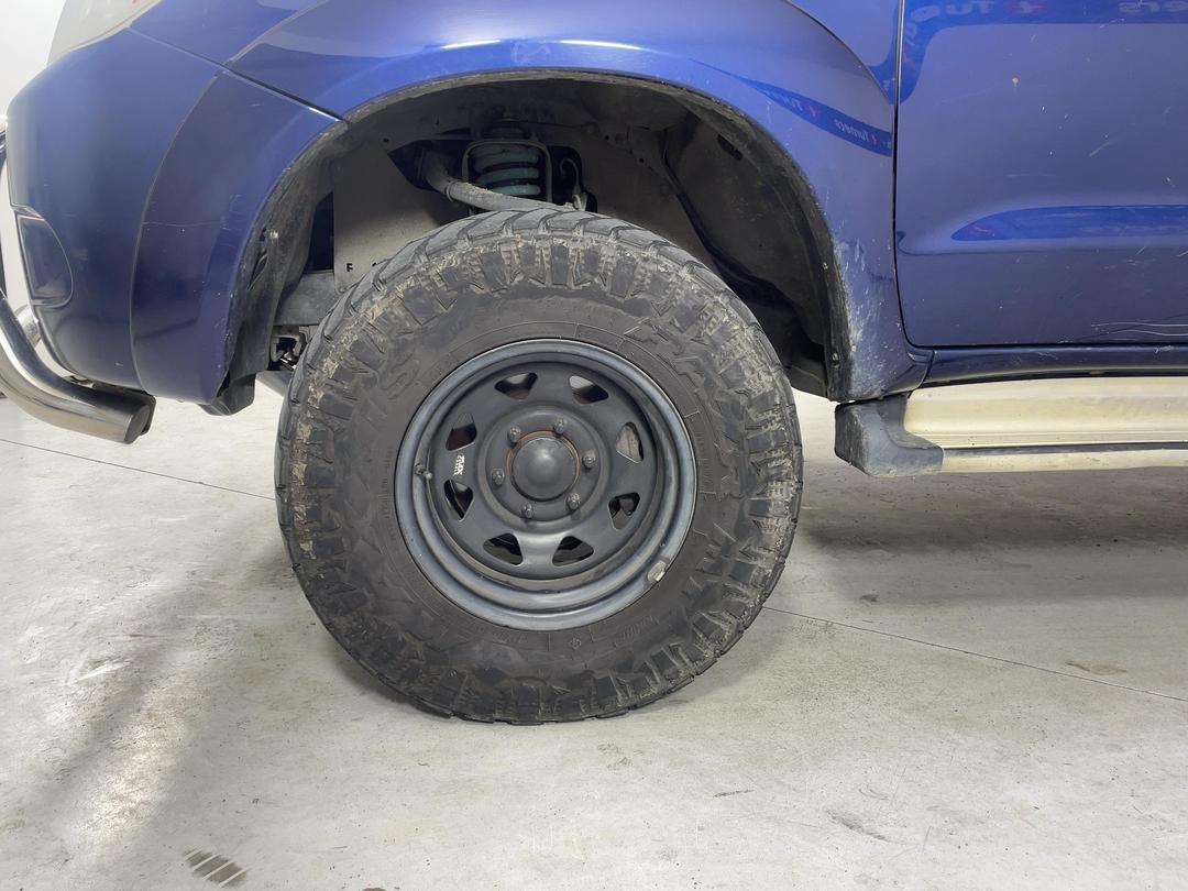 Photo '8' of Toyota Hilux TD SR5 DCU