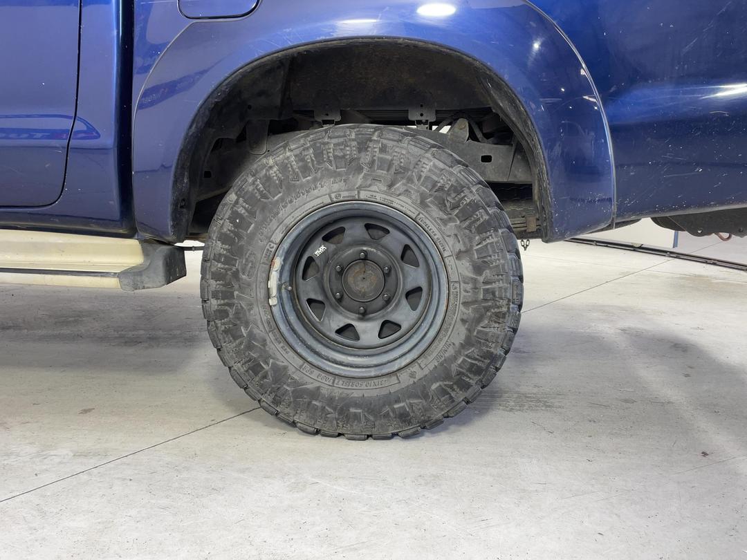 Photo '9' of Toyota Hilux TD SR5 DCU