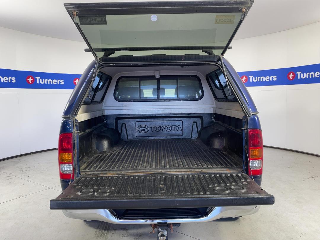 Photo '12' of Toyota Hilux TD SR5 DCU