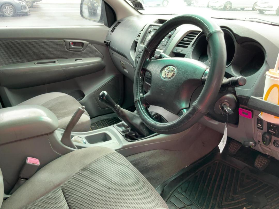Photo '20' of Toyota Hilux TD SR5 DCU