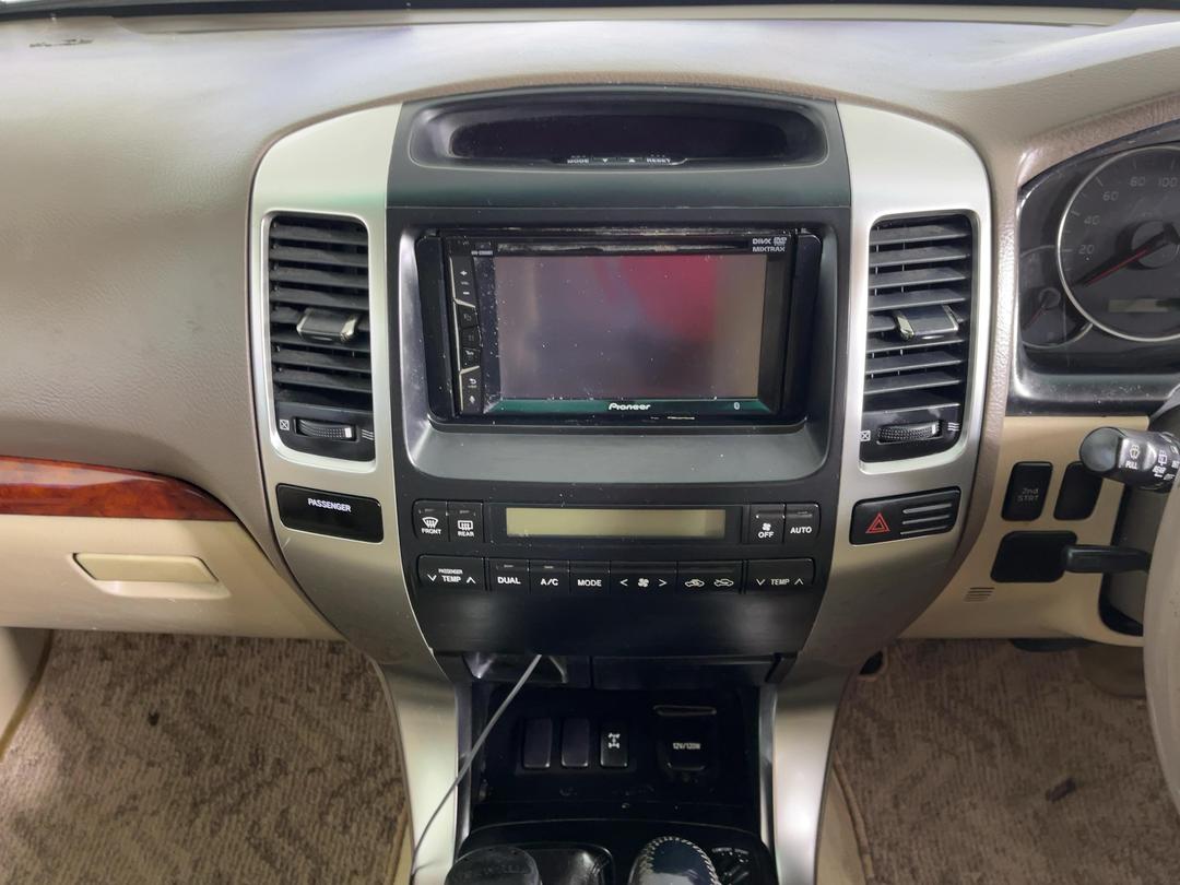 Photo '18' of Toyota Landcruiser Prado