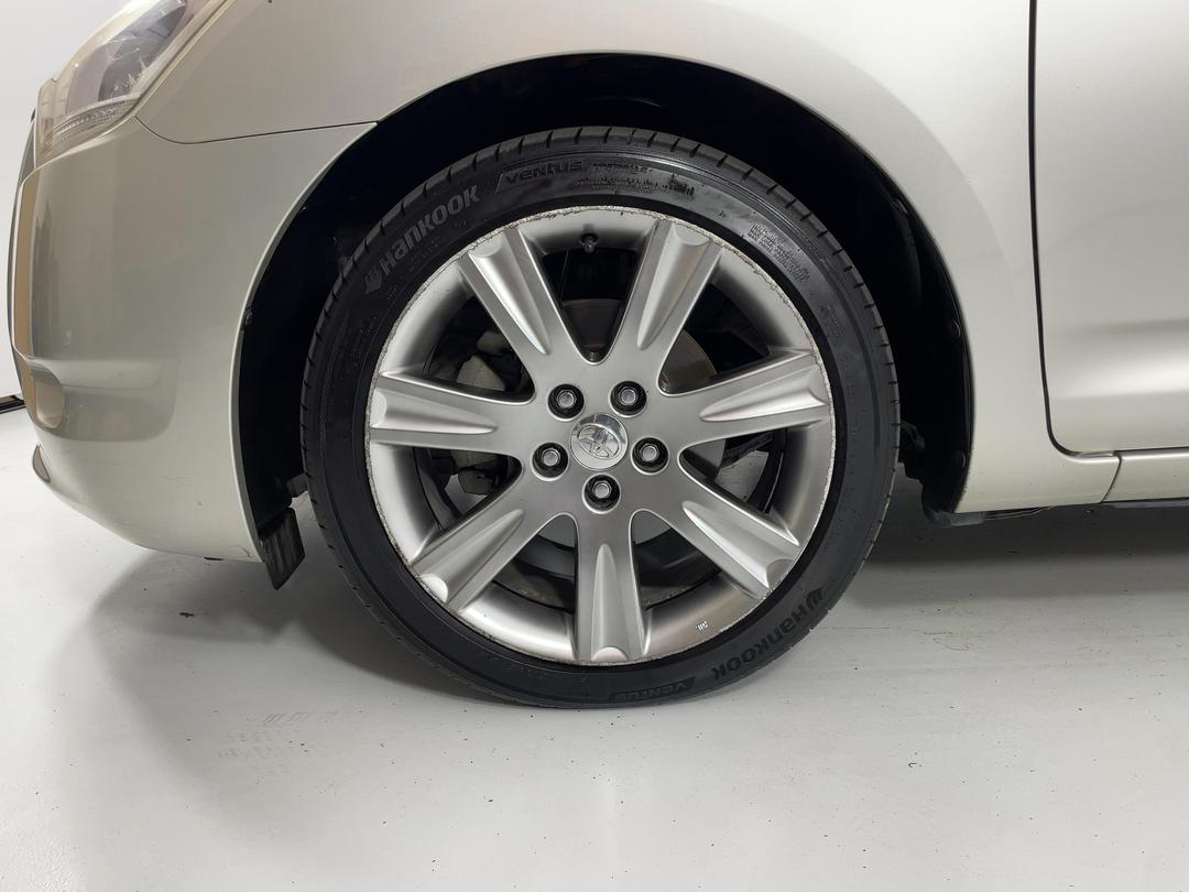 Photo '10' of Toyota Markx