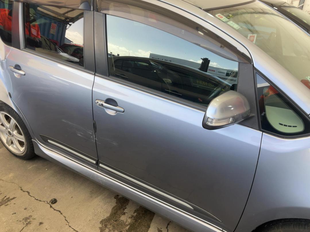 Photo '3' of Toyota Ractis