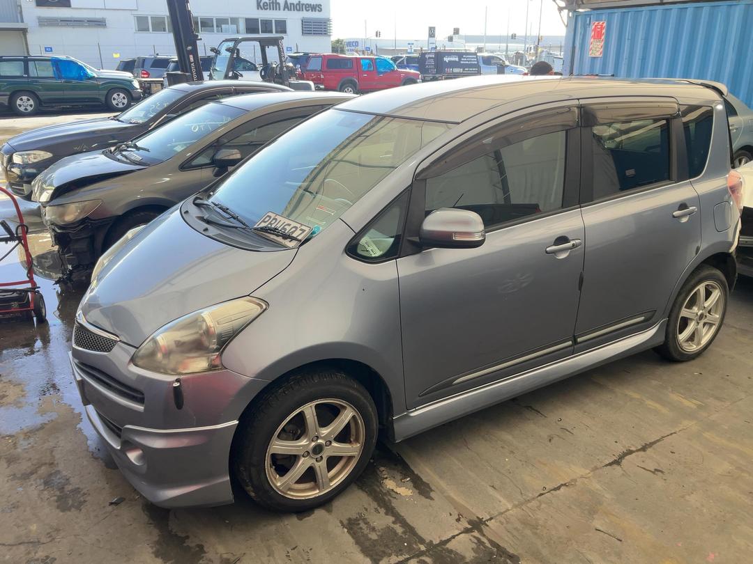 Photo '5' of Toyota Ractis