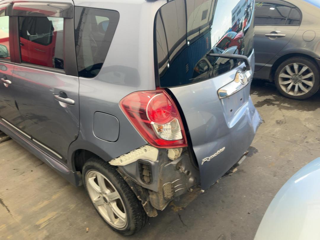 Photo '10' of Toyota Ractis