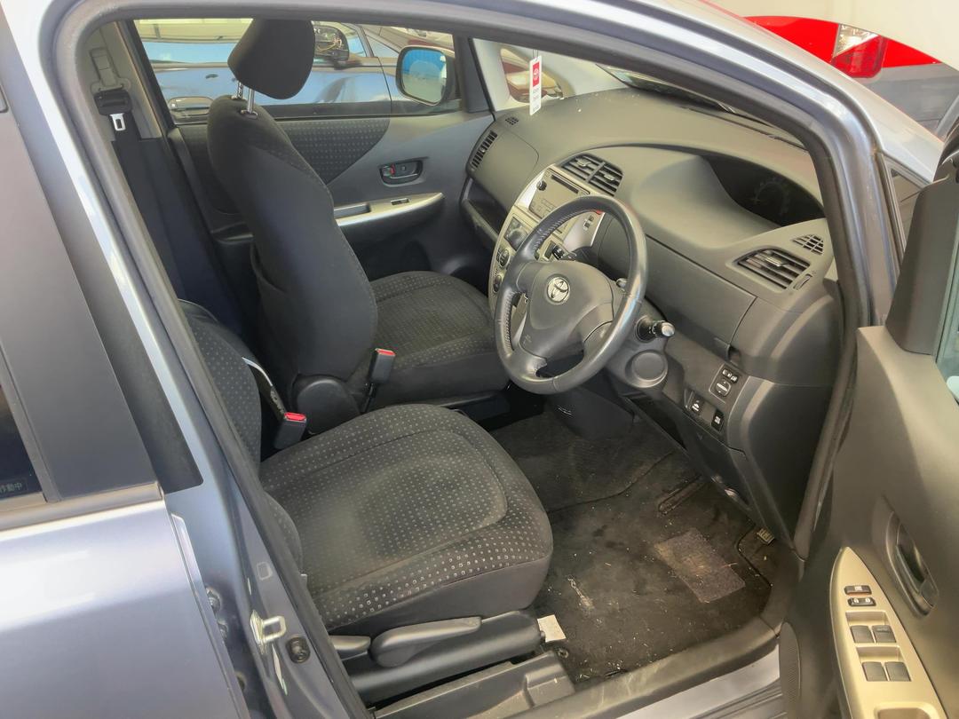 Photo '20' of Toyota Ractis