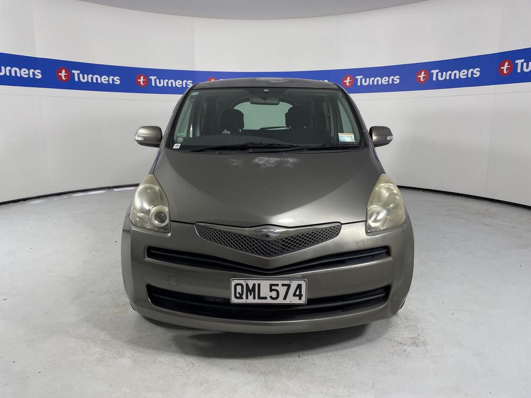 Photo '2' of Toyota Ractis