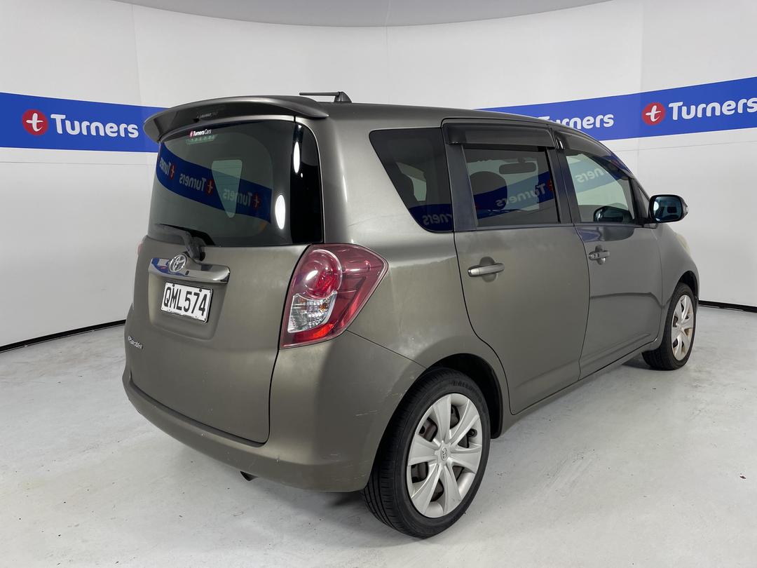 Photo '7' of Toyota Ractis