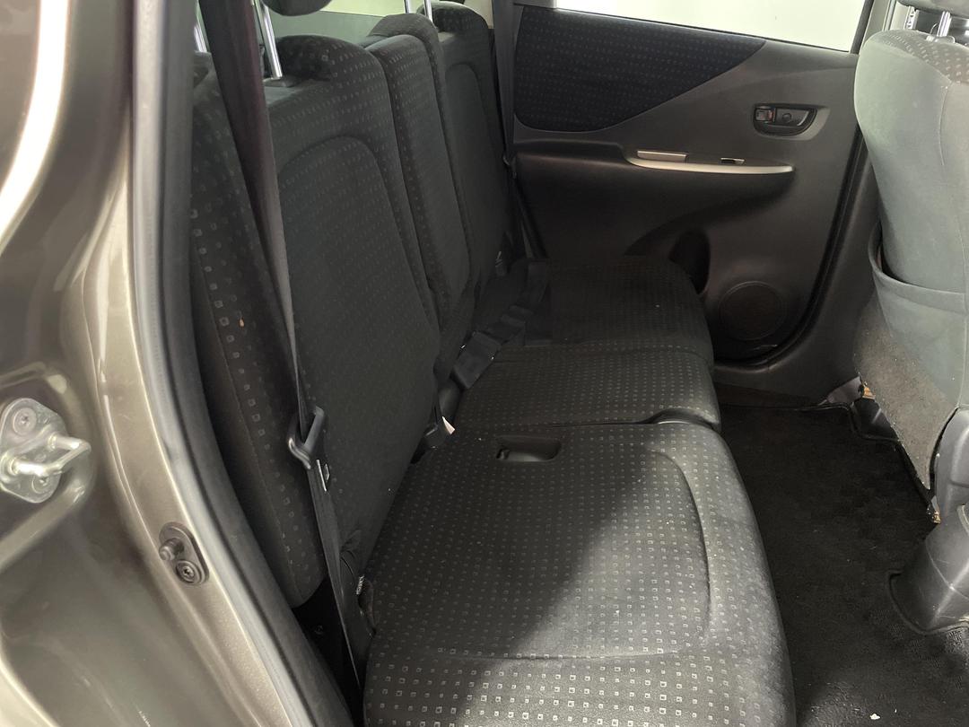 Photo '20' of Toyota Ractis