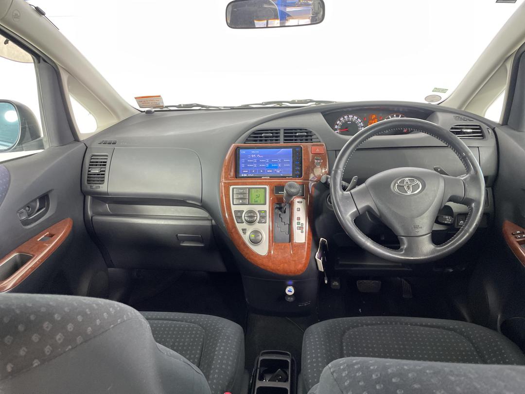 Photo '17' of Toyota Ractis