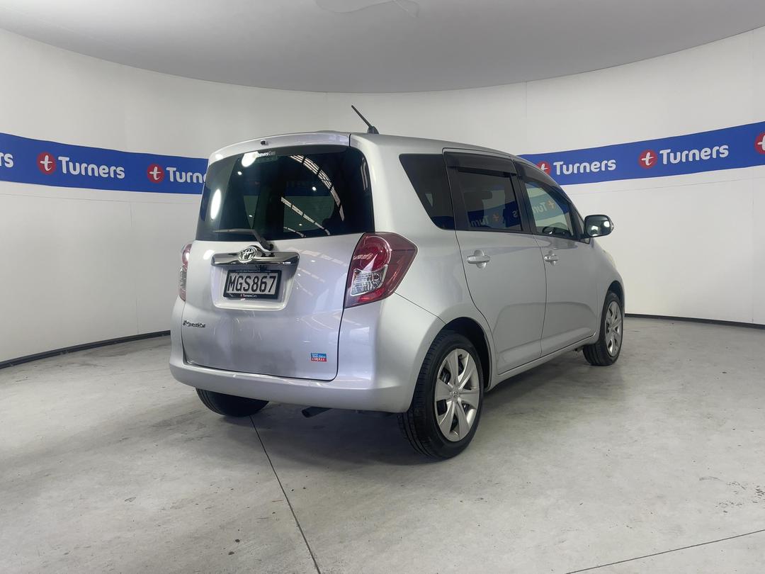 Photo '7' of Toyota Ractis