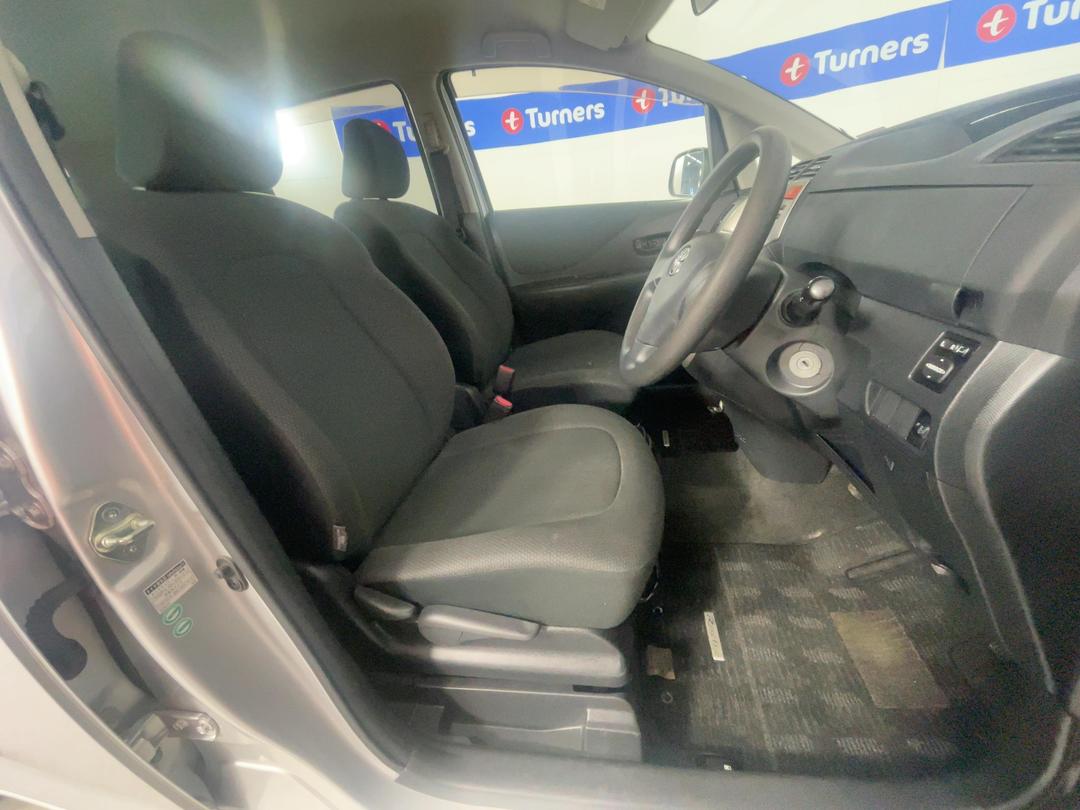 Photo '16' of Toyota Ractis