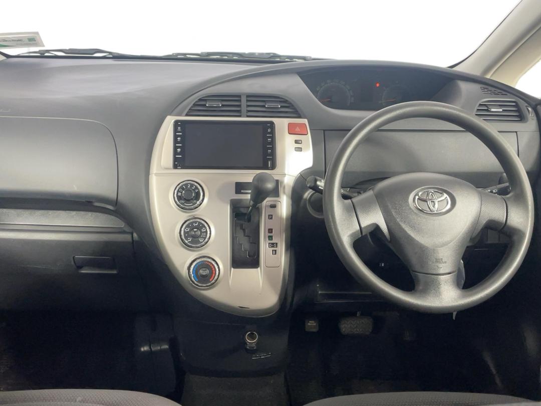 Photo '17' of Toyota Ractis