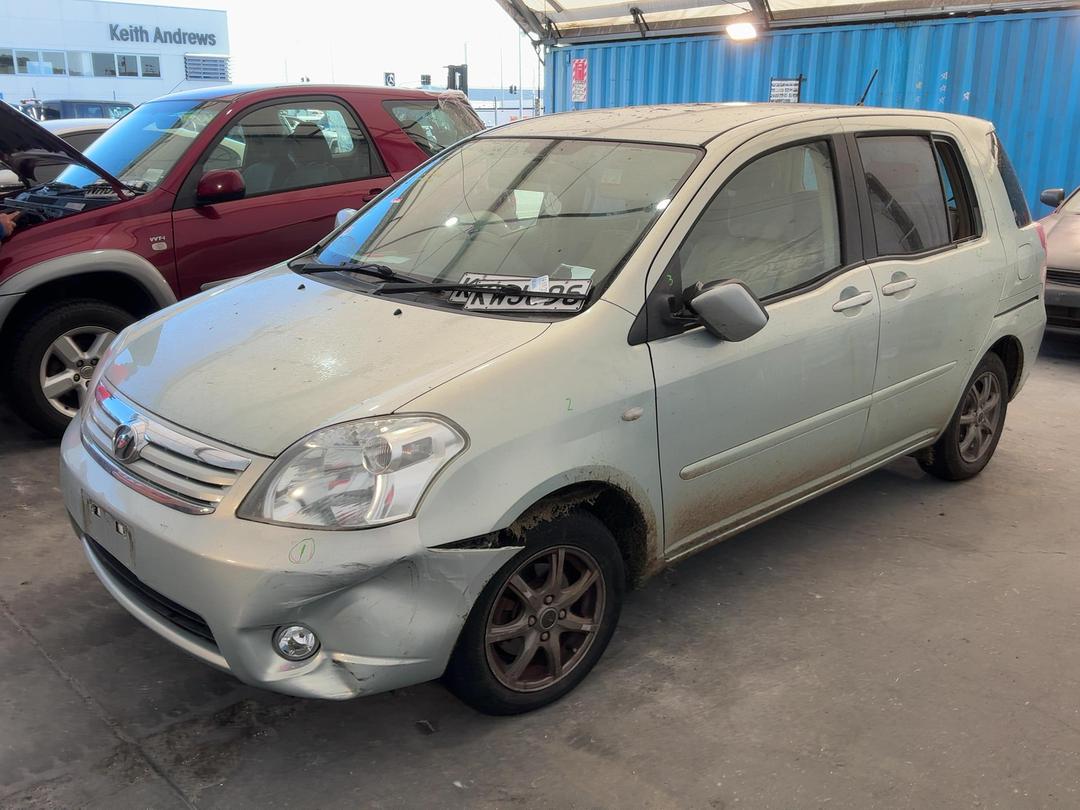 Photo '6' of Toyota Raum