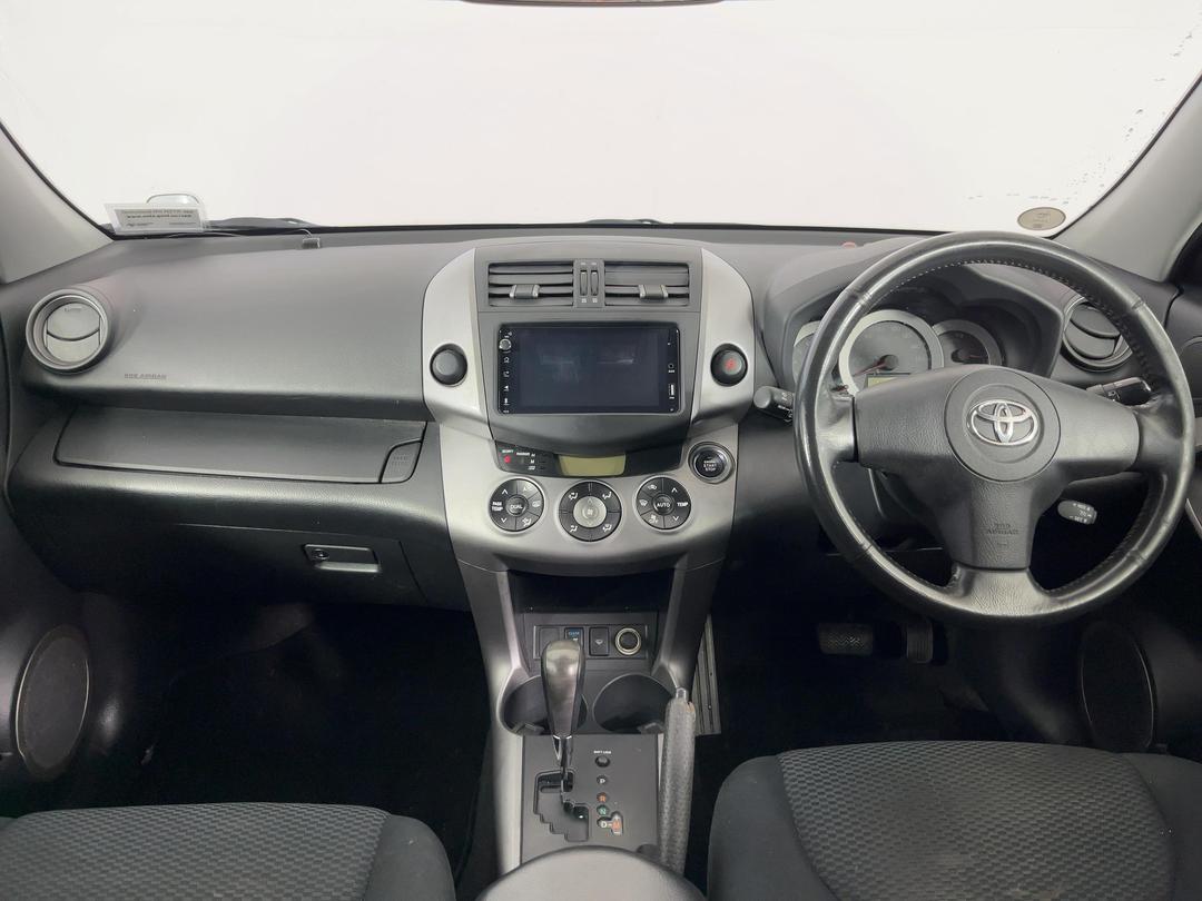 Photo '17' of Toyota Rav4