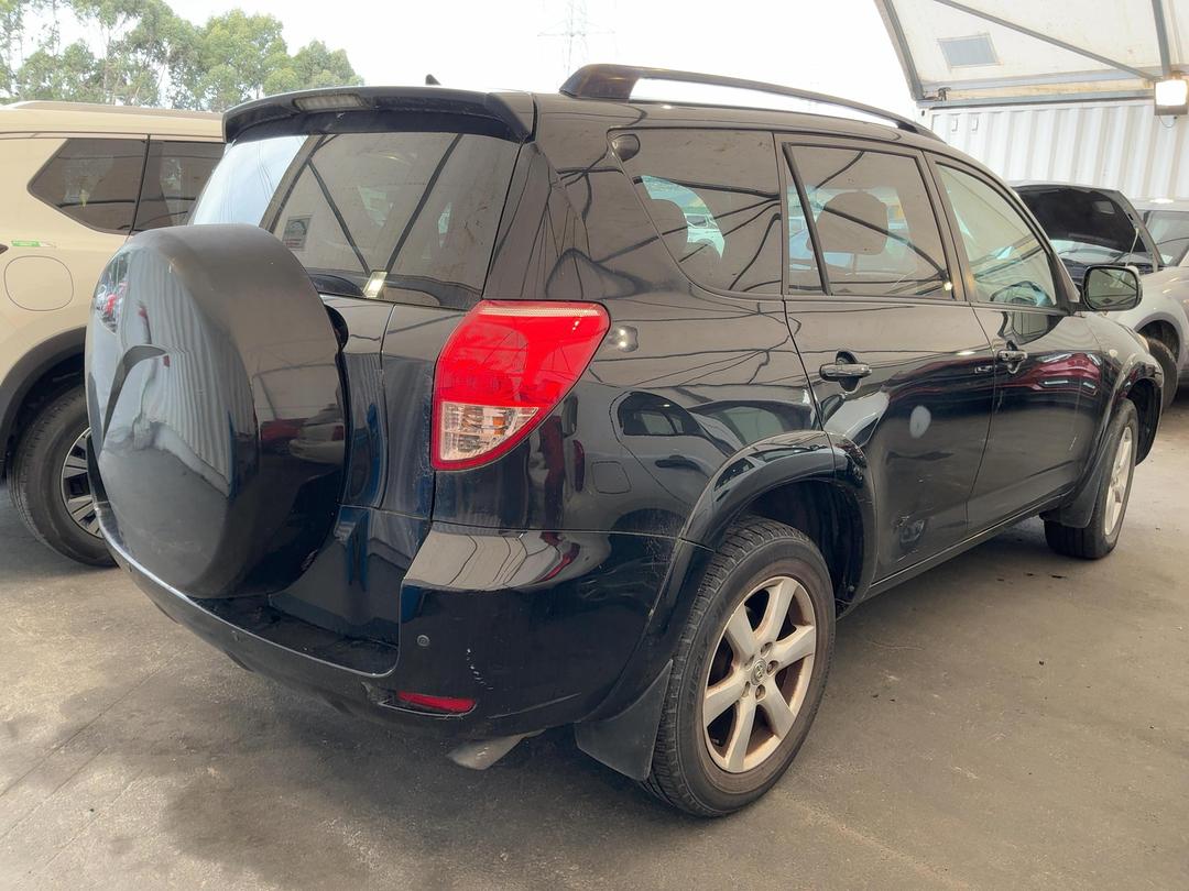 Photo '4' of Toyota Rav4 LTD