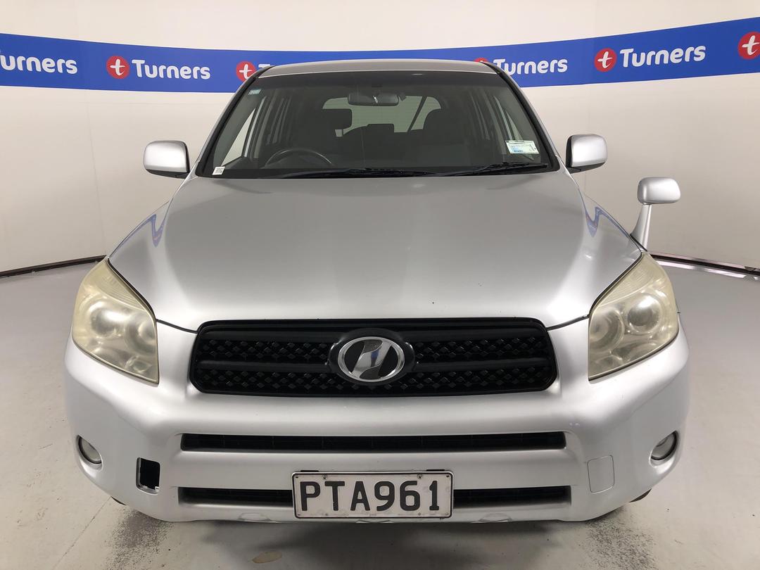 Photo '2' of Toyota Rav4