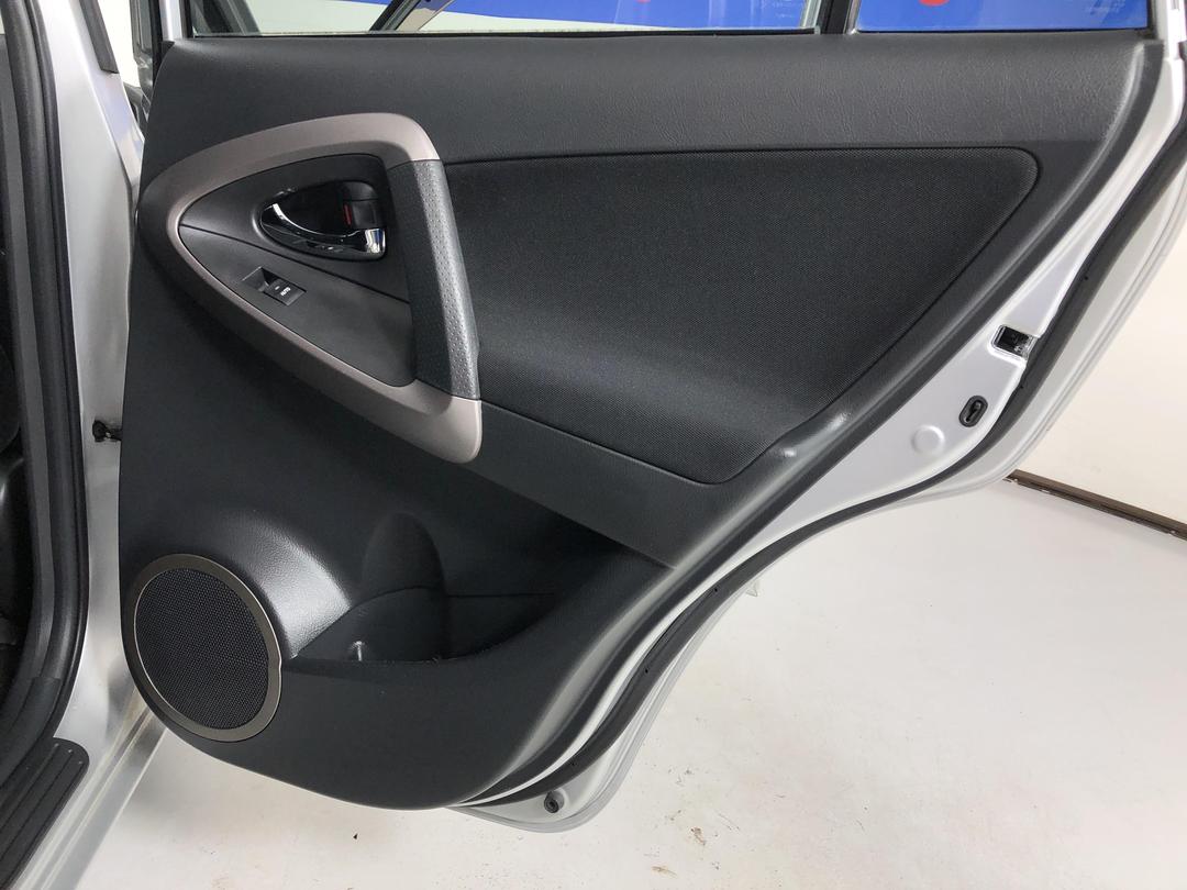 Photo '19' of Toyota Rav4