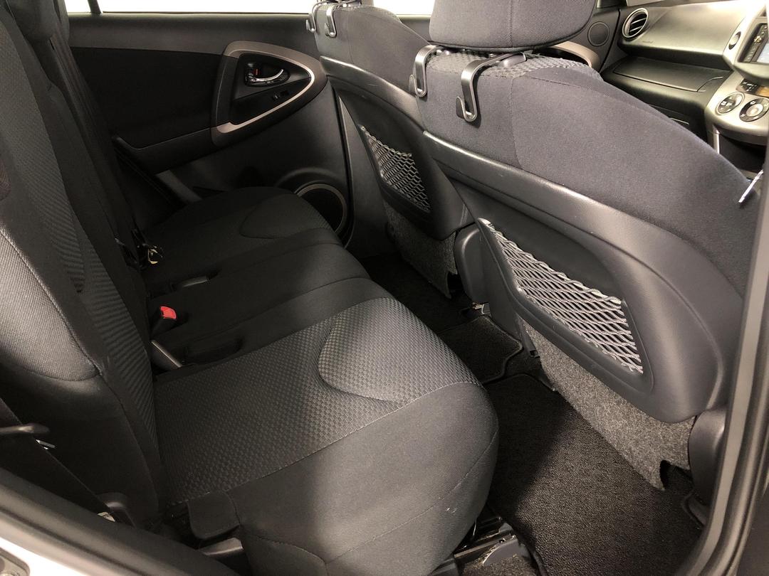 Photo '20' of Toyota Rav4