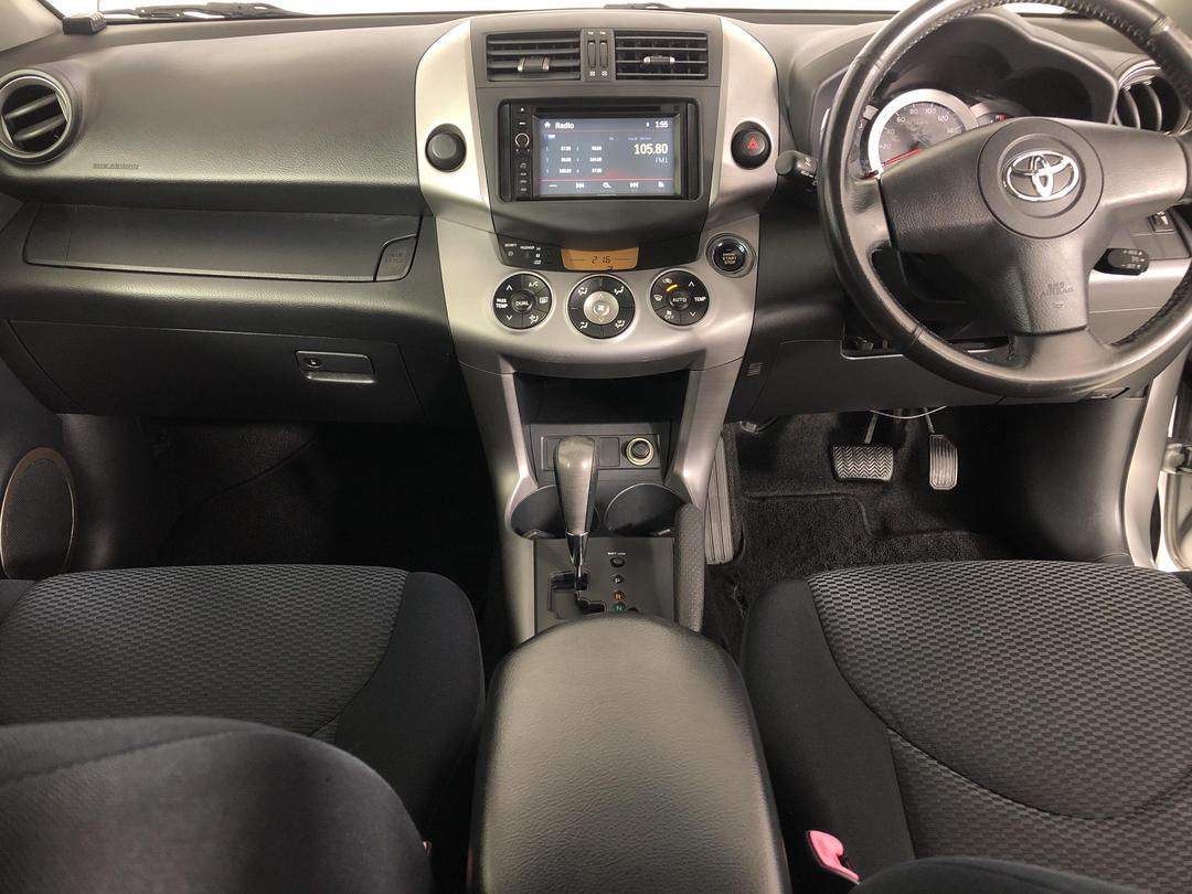 Photo '17' of Toyota Rav4